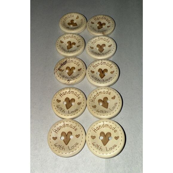 NWT 2.5 cm Wooden Buttons Handmade With Love Hearts Set Of 50 - Picture 2 of 2